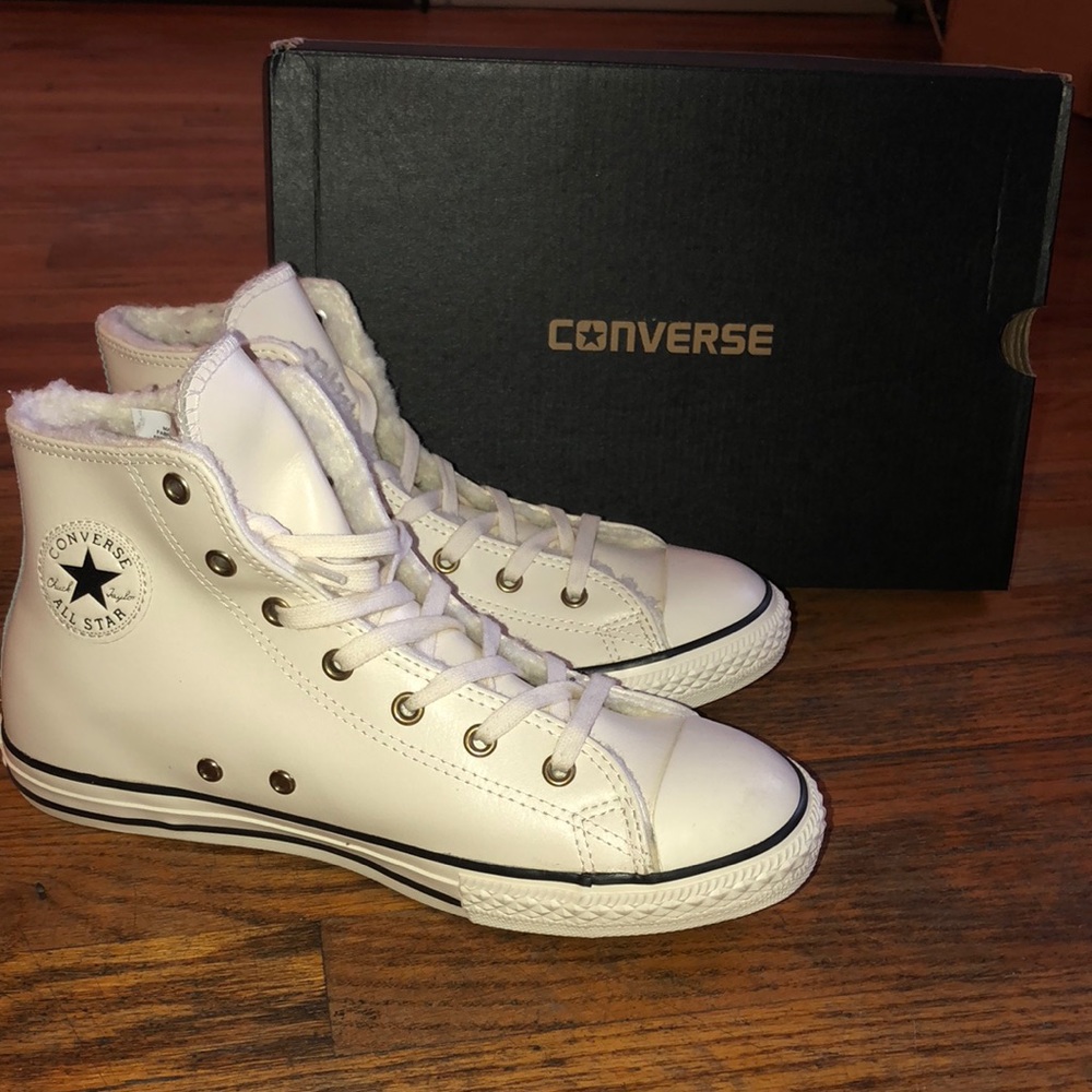Super cute high top leather & fur converse!!!!!!